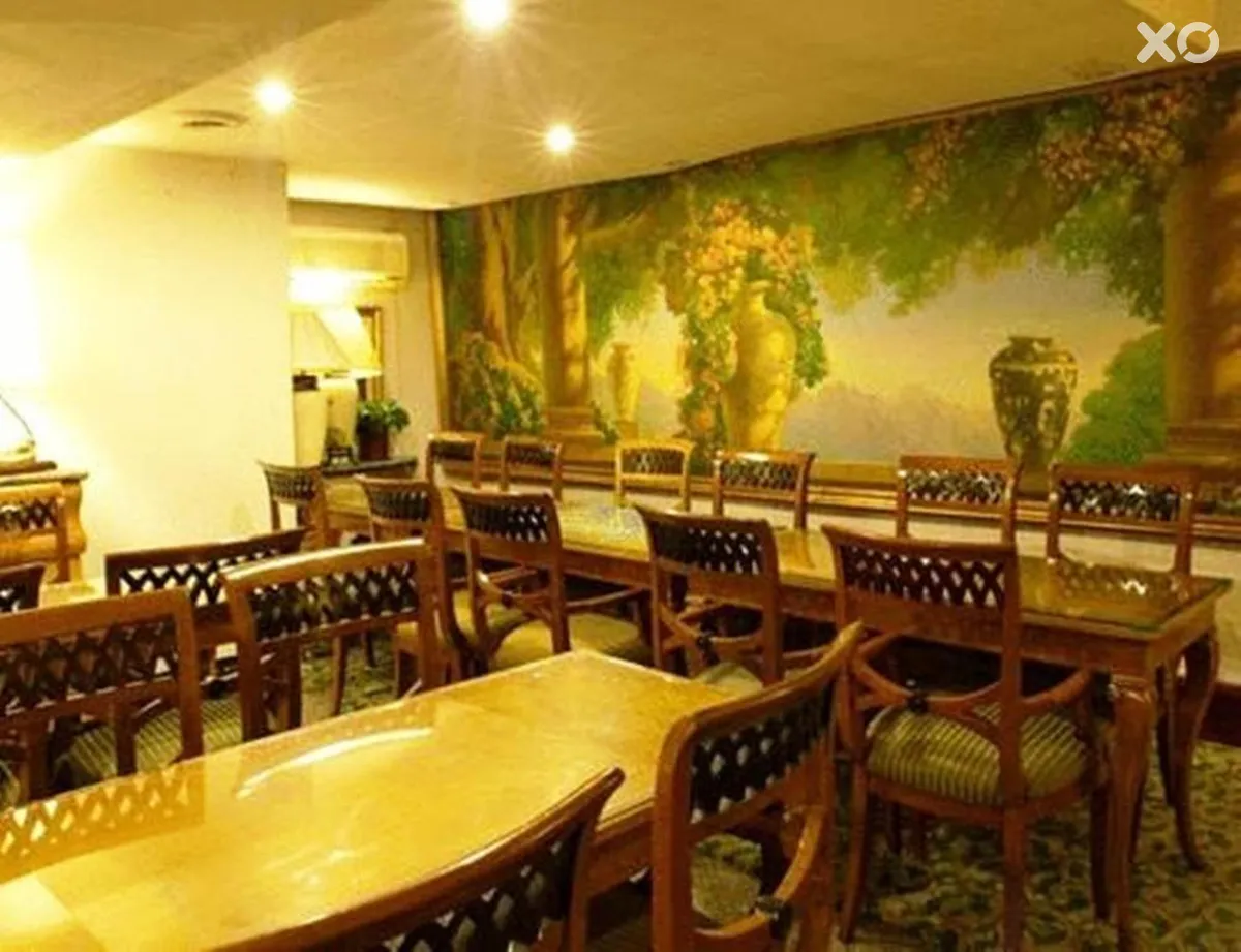 Diamond City Hotel