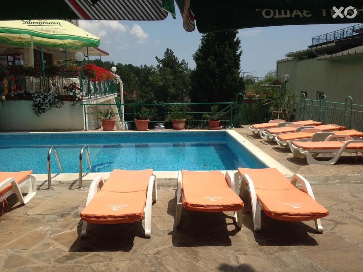 Zora Hotel