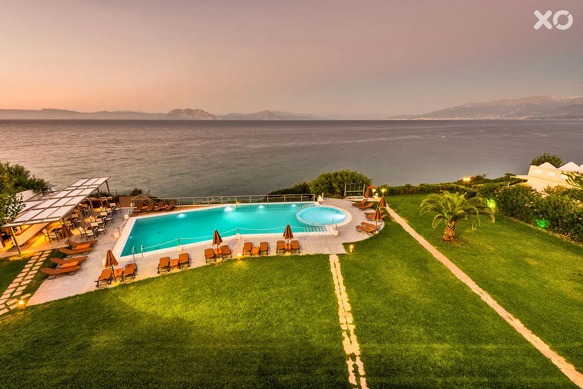 Niforeika Beach Hotel & Bungalows