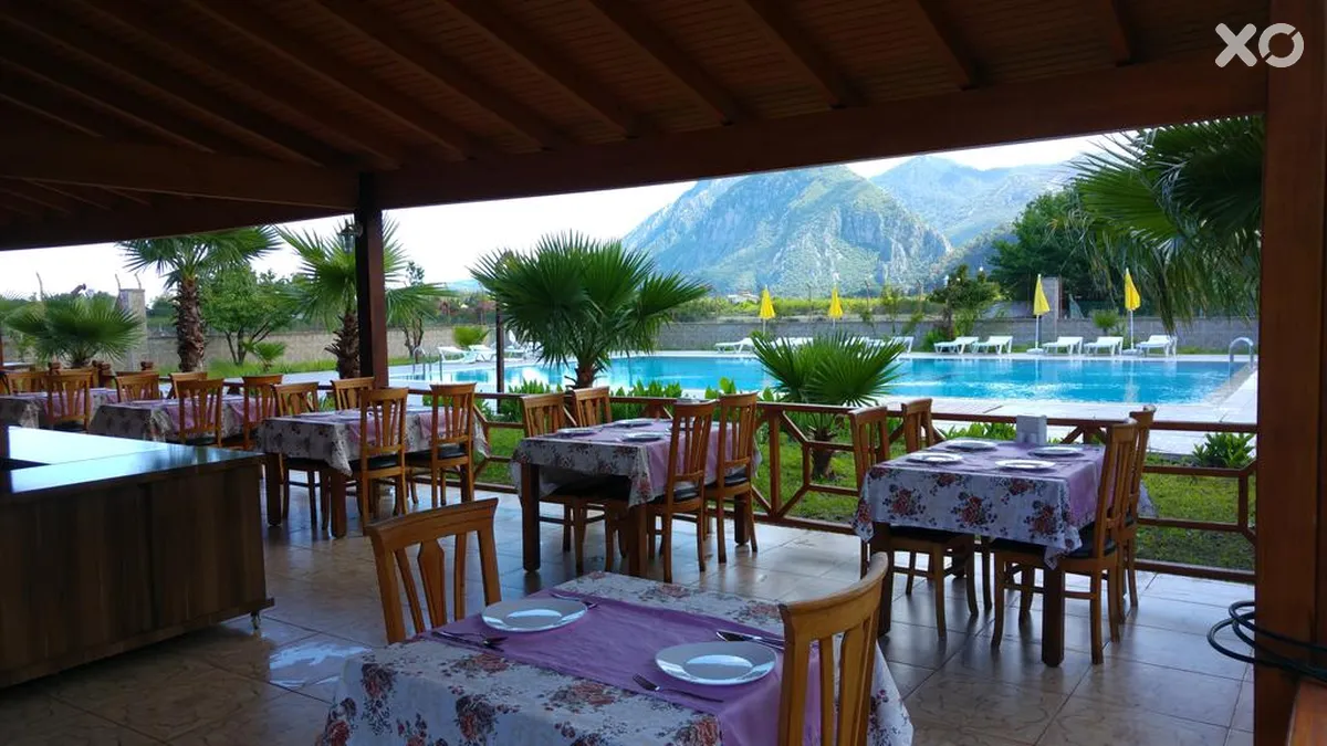 Apella Hotel