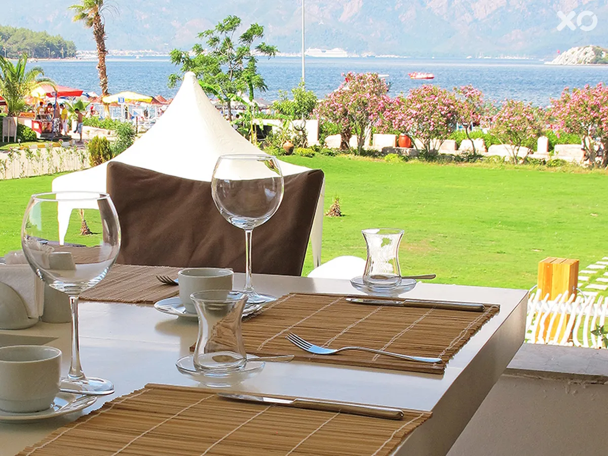 Casa Blanca Beach Hotel