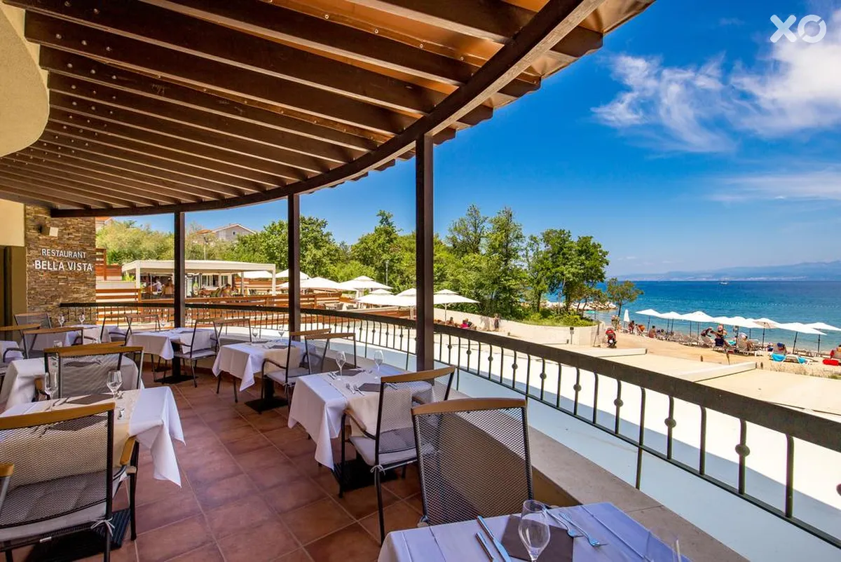 Blue Waves Resort