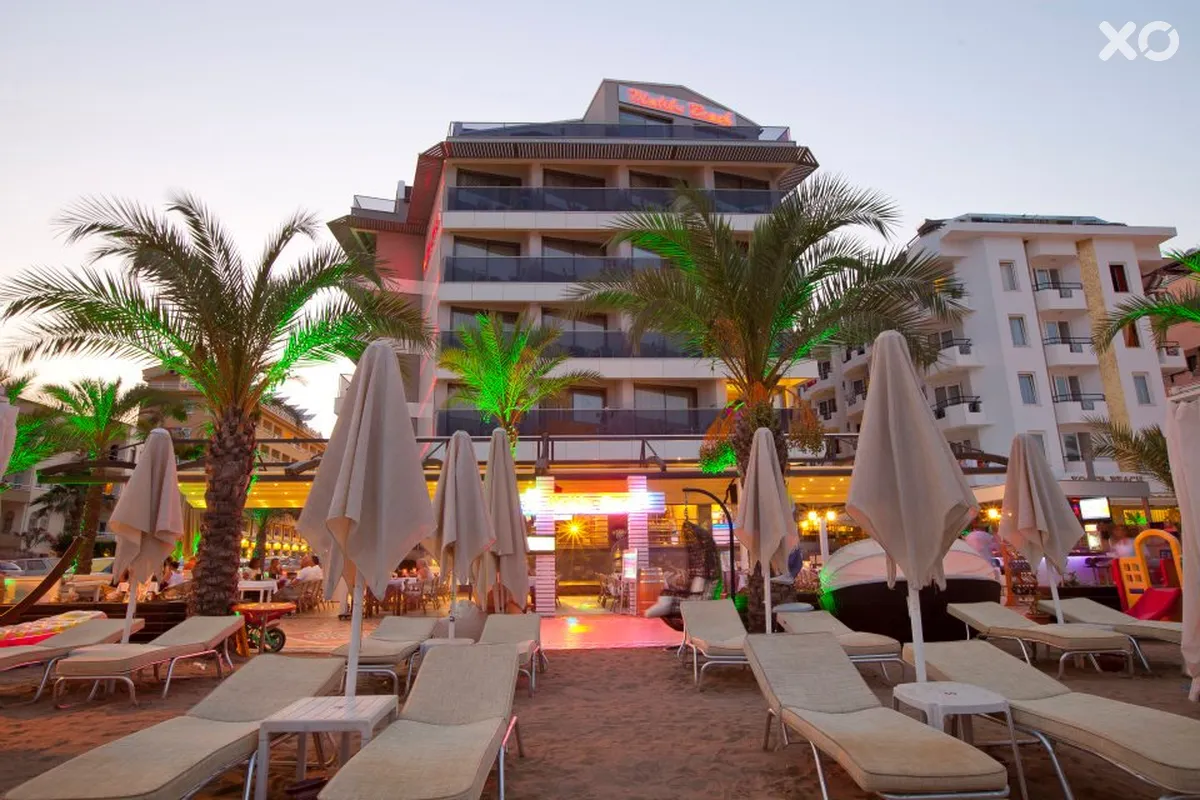 Aurasia Beach Hotel