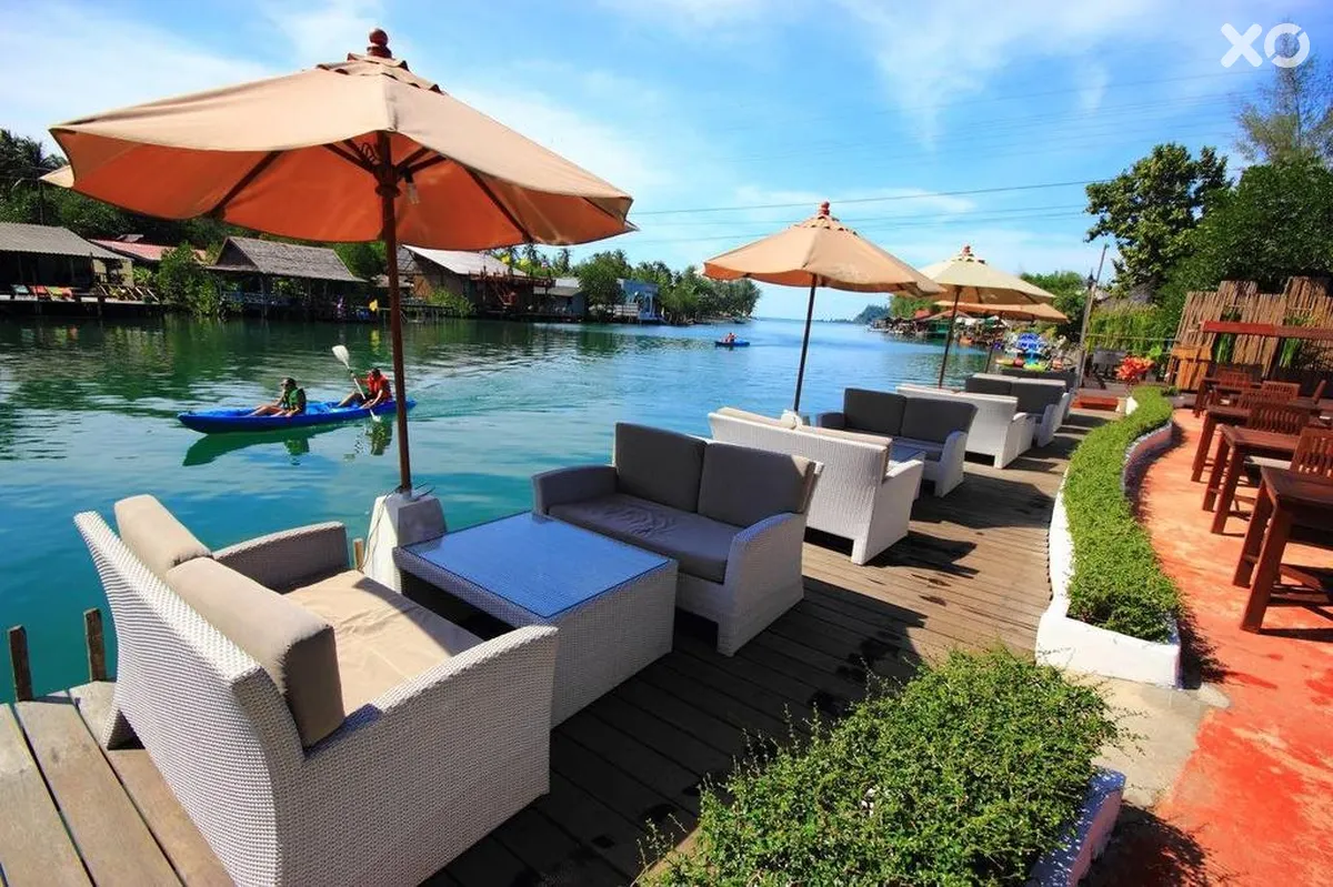 Aana Resort & Spa