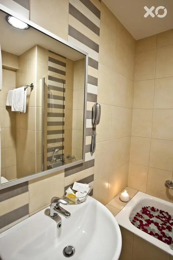 Crystal City Hotel