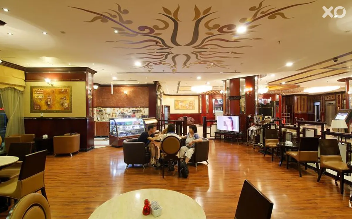 Al Bustan Tower Hotel Suites