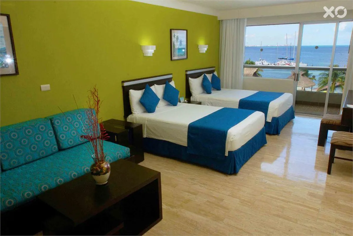 Aquamarina Beach Hotel Cancun