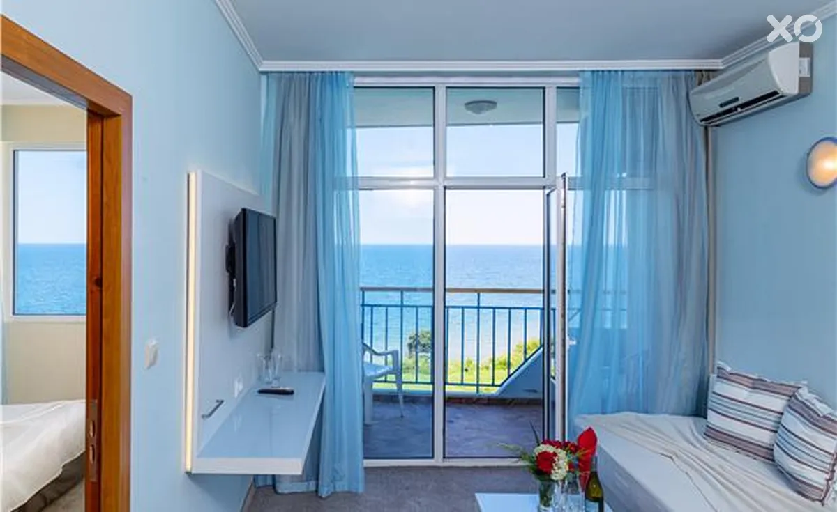 Perla Beach Resort Hotel
