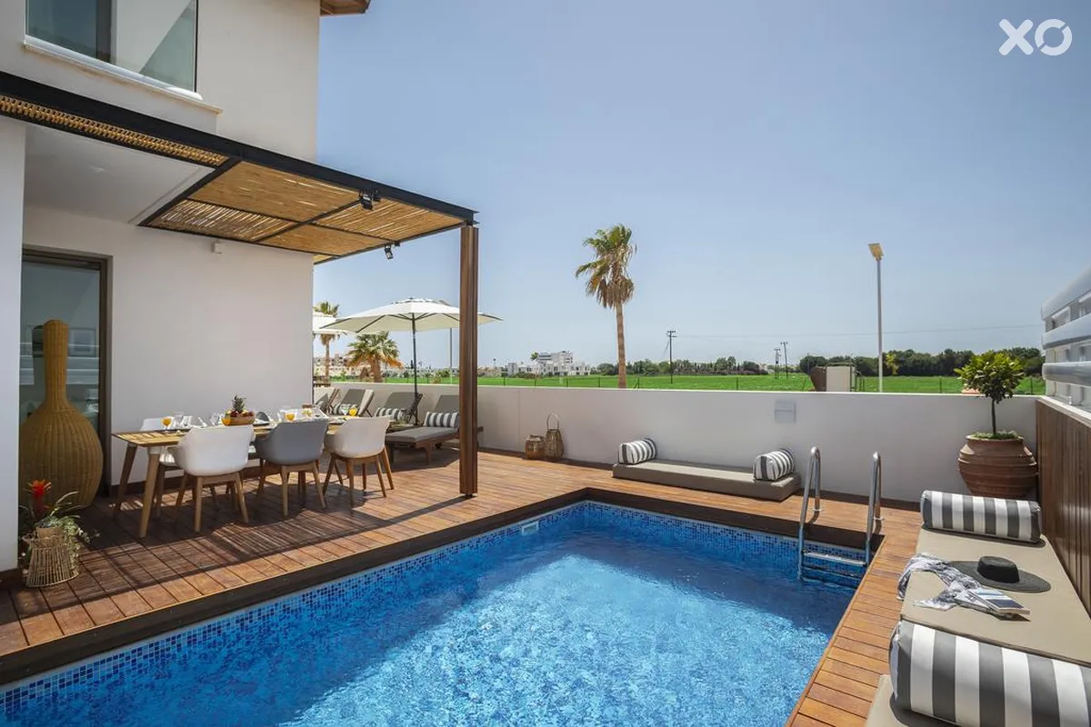 Louis Chris Le Mare Villa