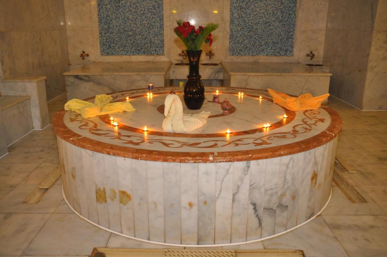 Rehana Royal Beach Resort Aqua Park & ​​Spa