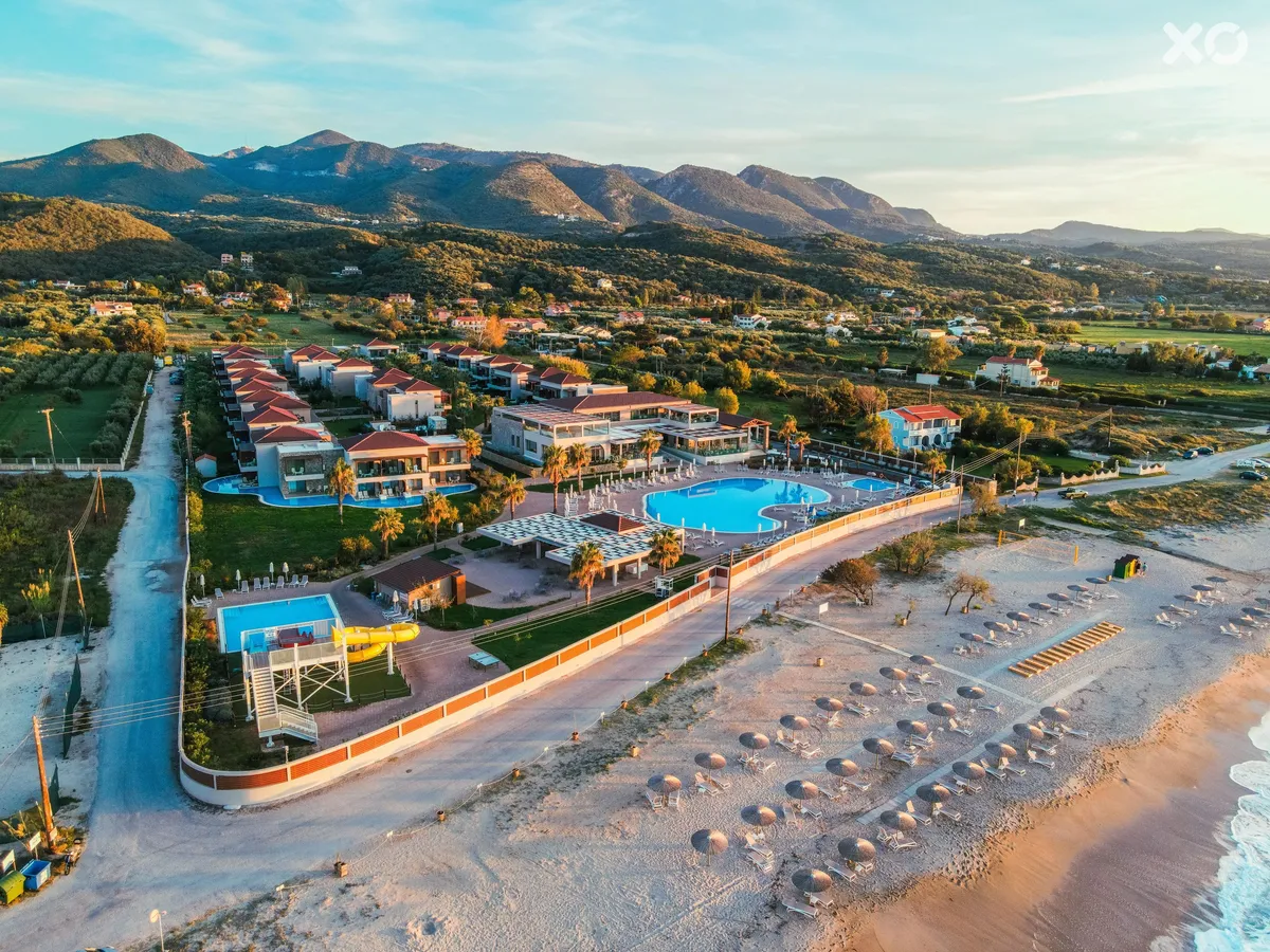 Almyros Beach Resort & Spa