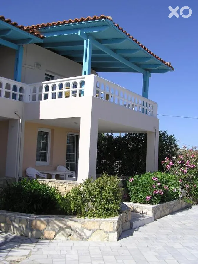 Nicolas Apartments