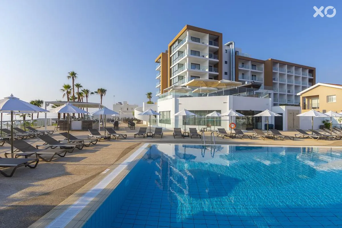 Leonardo Crystal Cove Hotel & Spa by the Sea