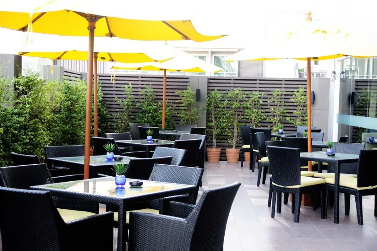 Golden Tulip Mandison Suites