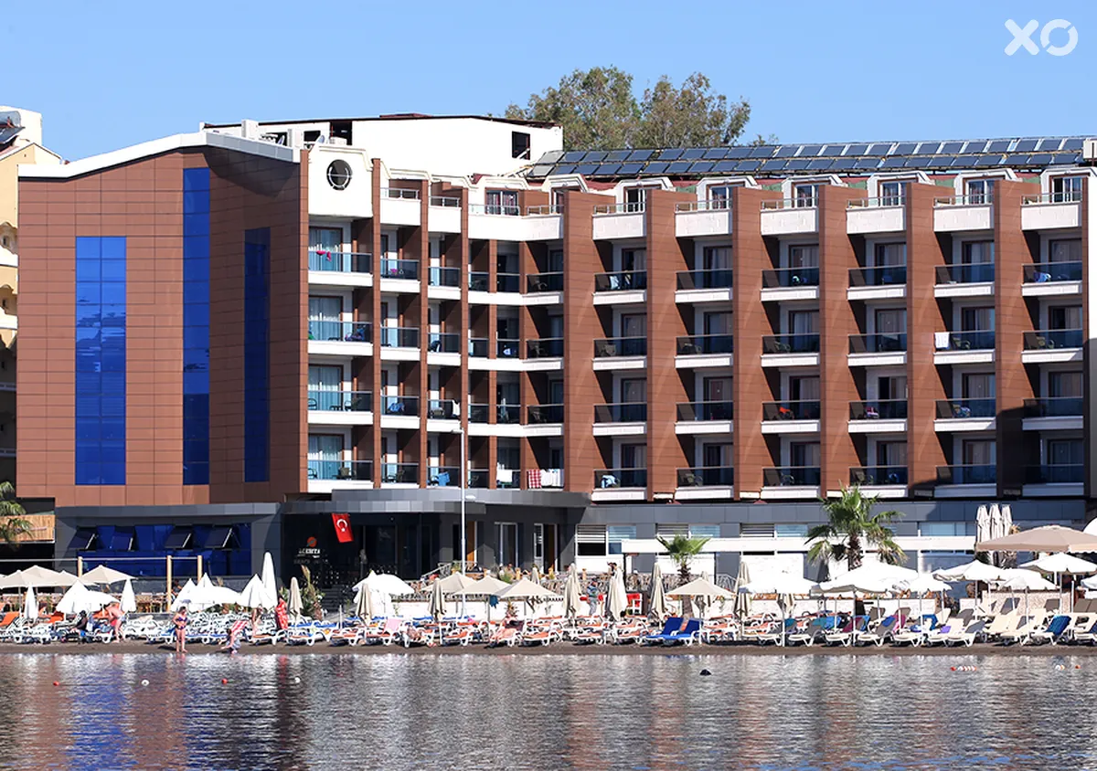 Point Beach Hotel