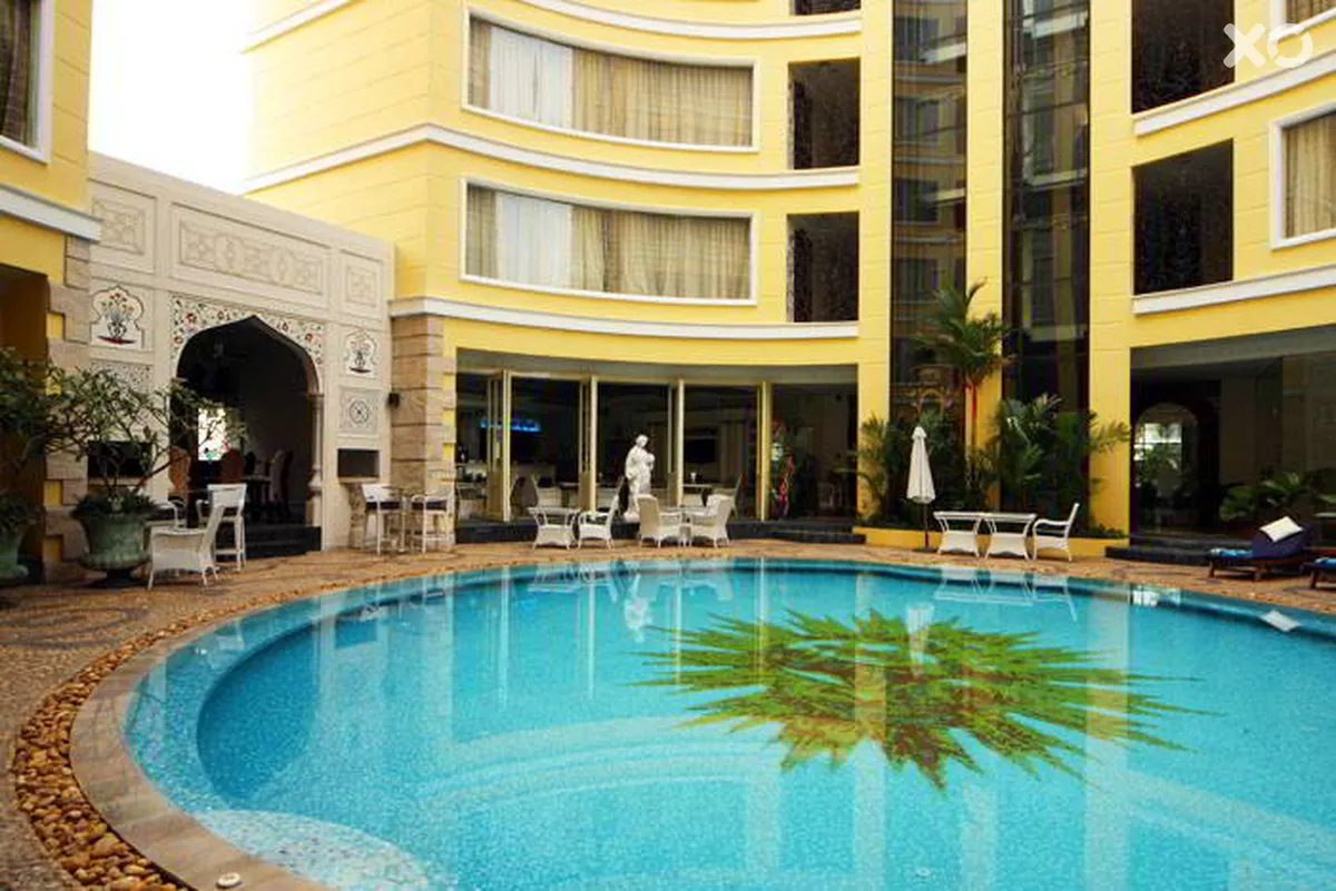 Four Seasons Place