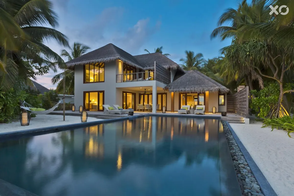 Dusit Thani Maldives Hotel