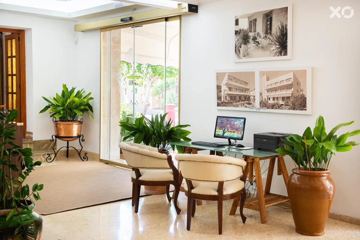 Gaya Hotel