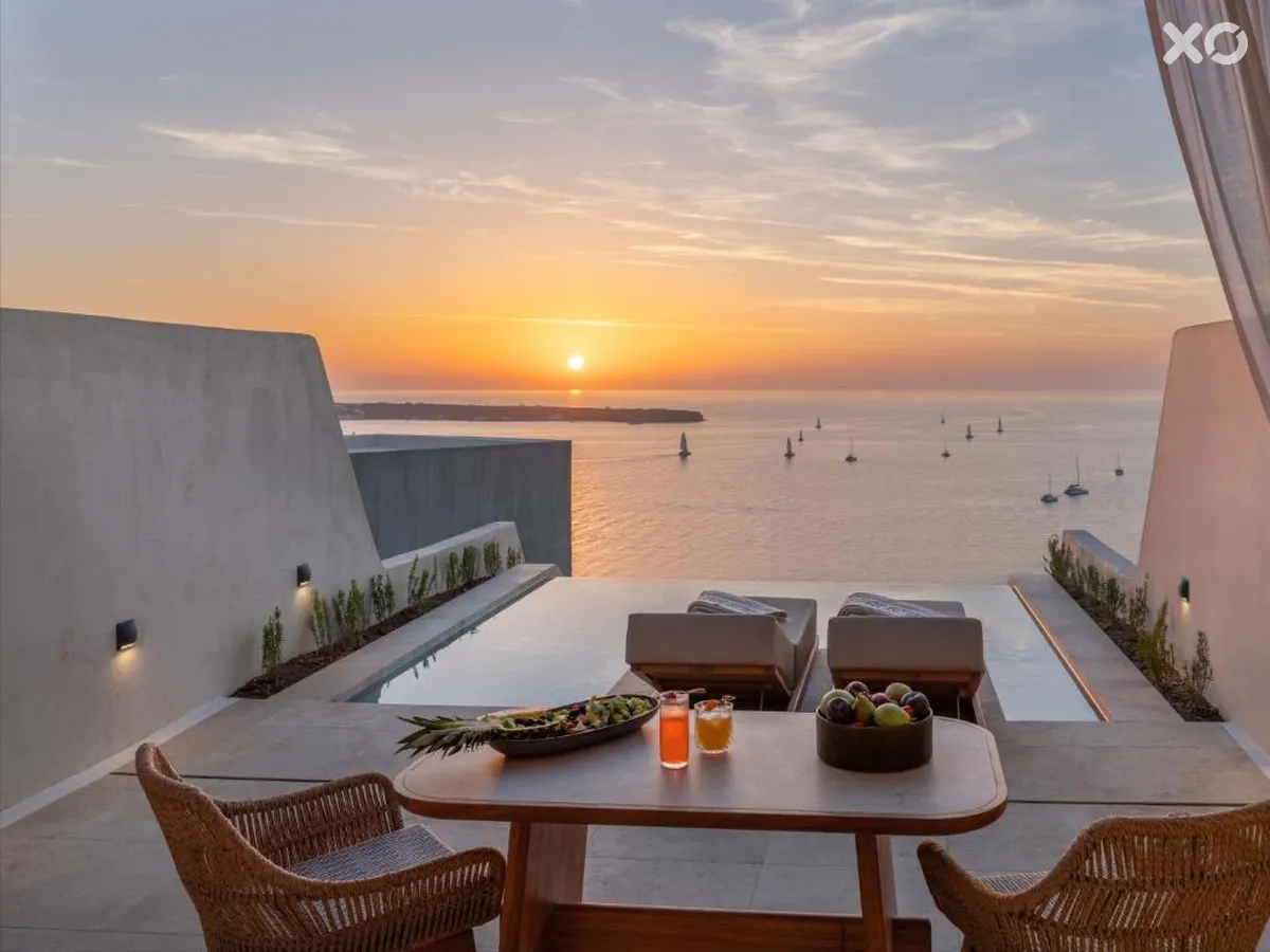 Santo Mine Oia Suites
