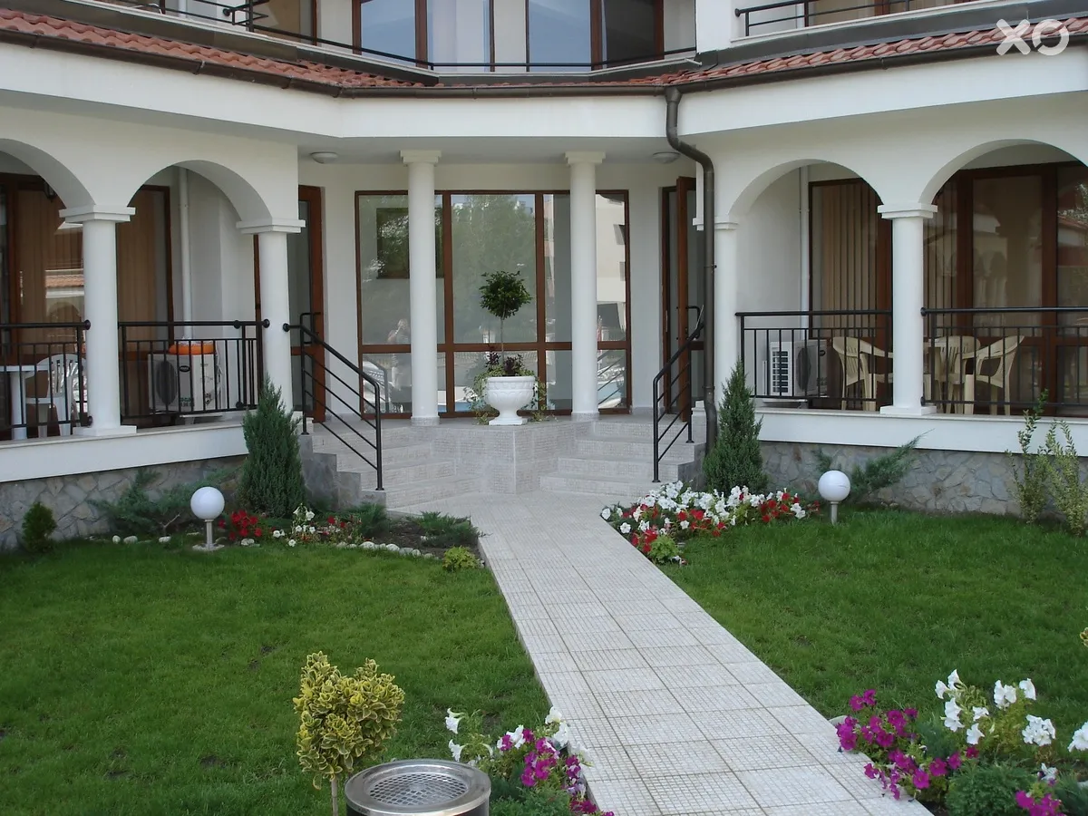 Chateau Del Mar
