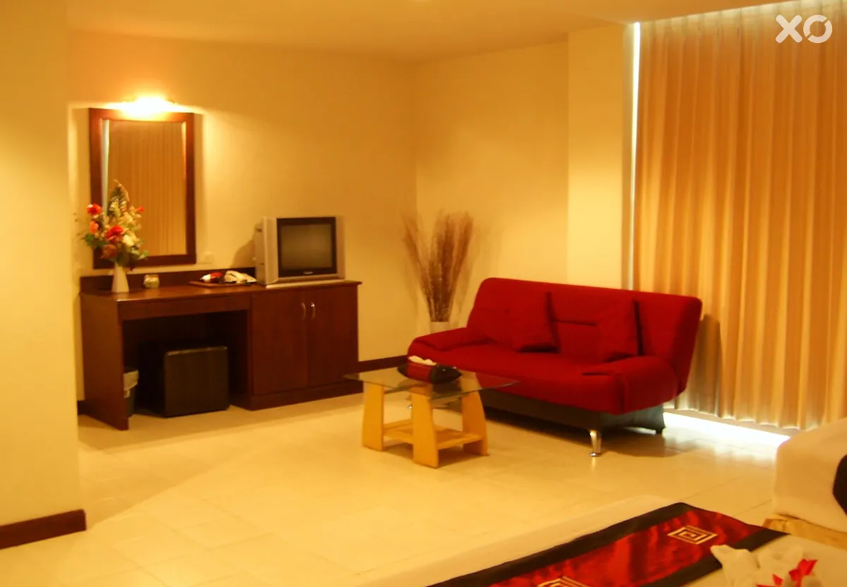 Crown Pattaya Beach Hotel