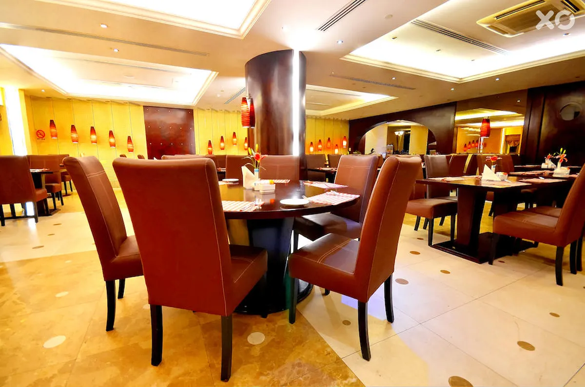 Landmark Summit Hotel
