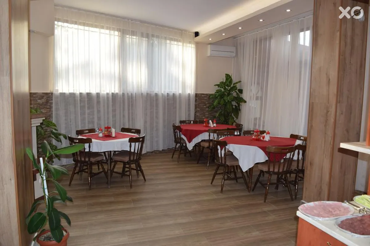 Chris Hotel
