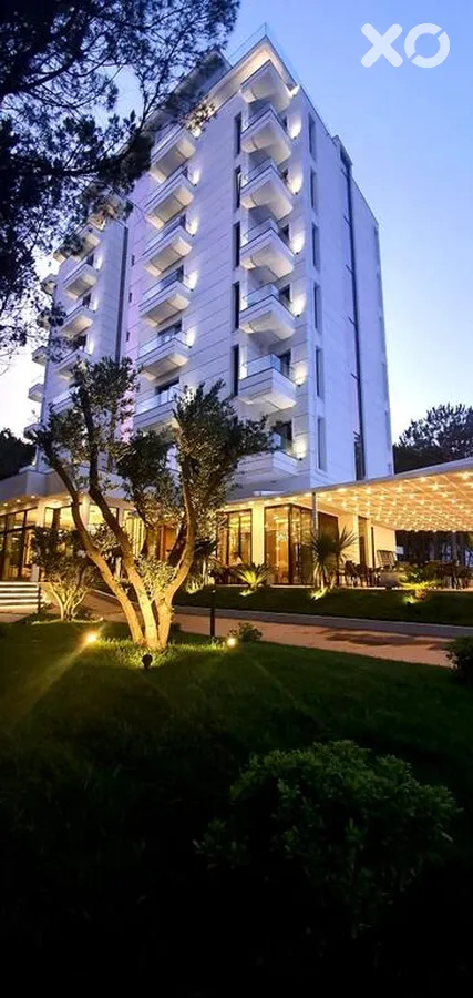 Henry Resort & Spa