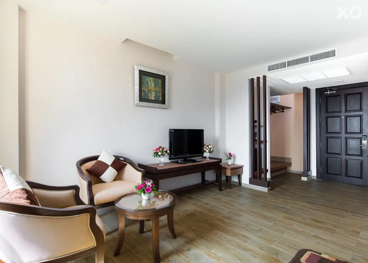 Aiyara Palace Hotel