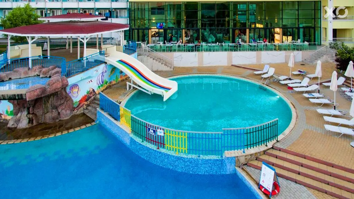 Perla Beach Resort Hotel