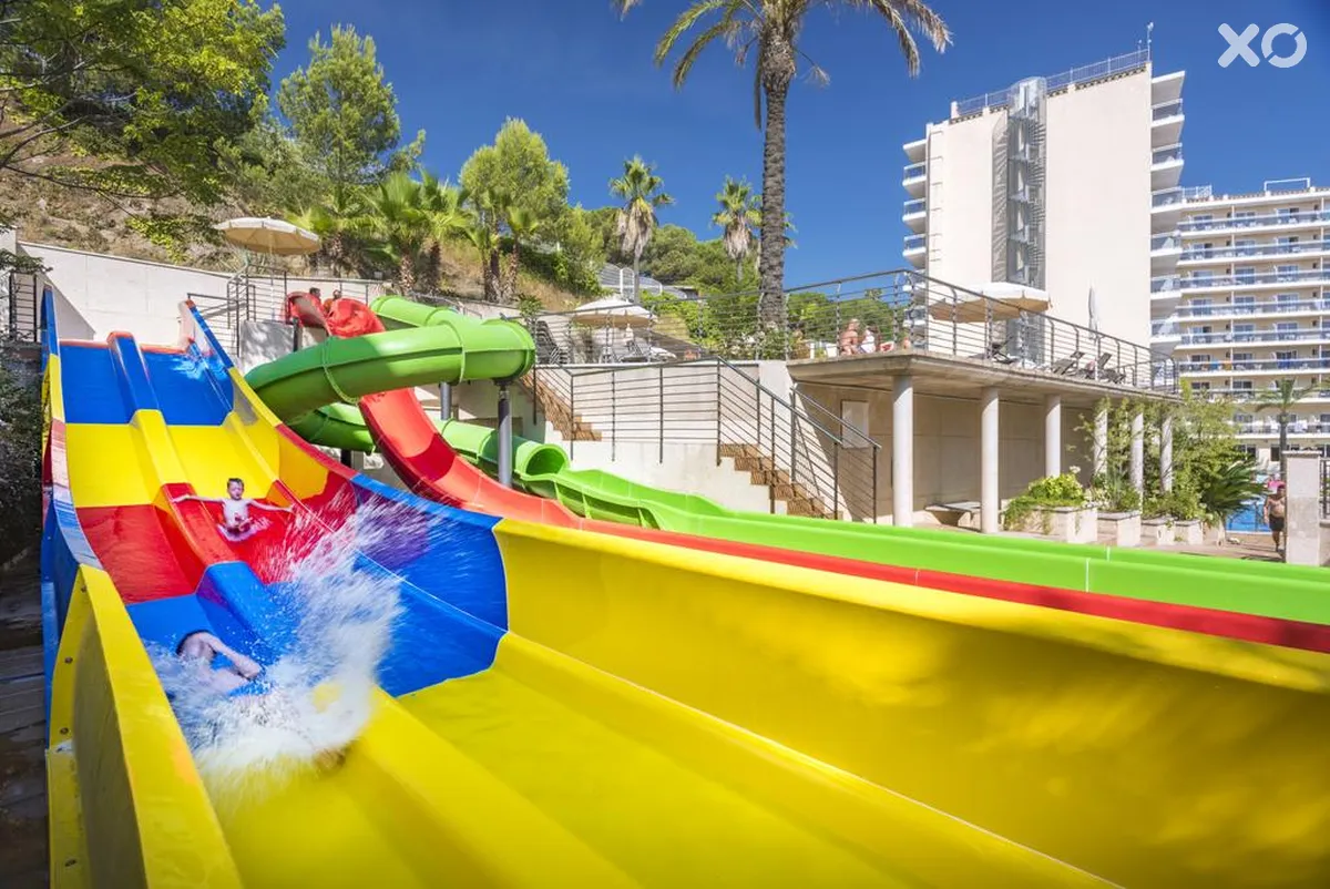 Oasis Park Splash Hotel