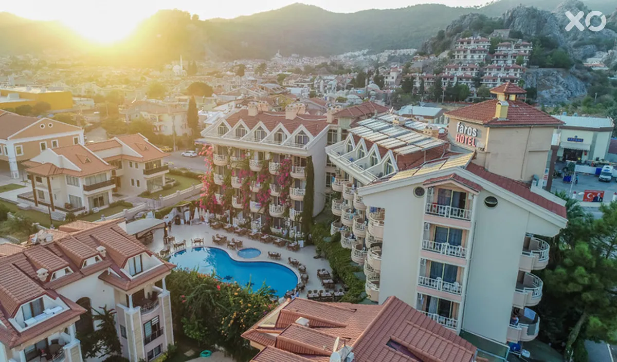 Grand Faros Hotel