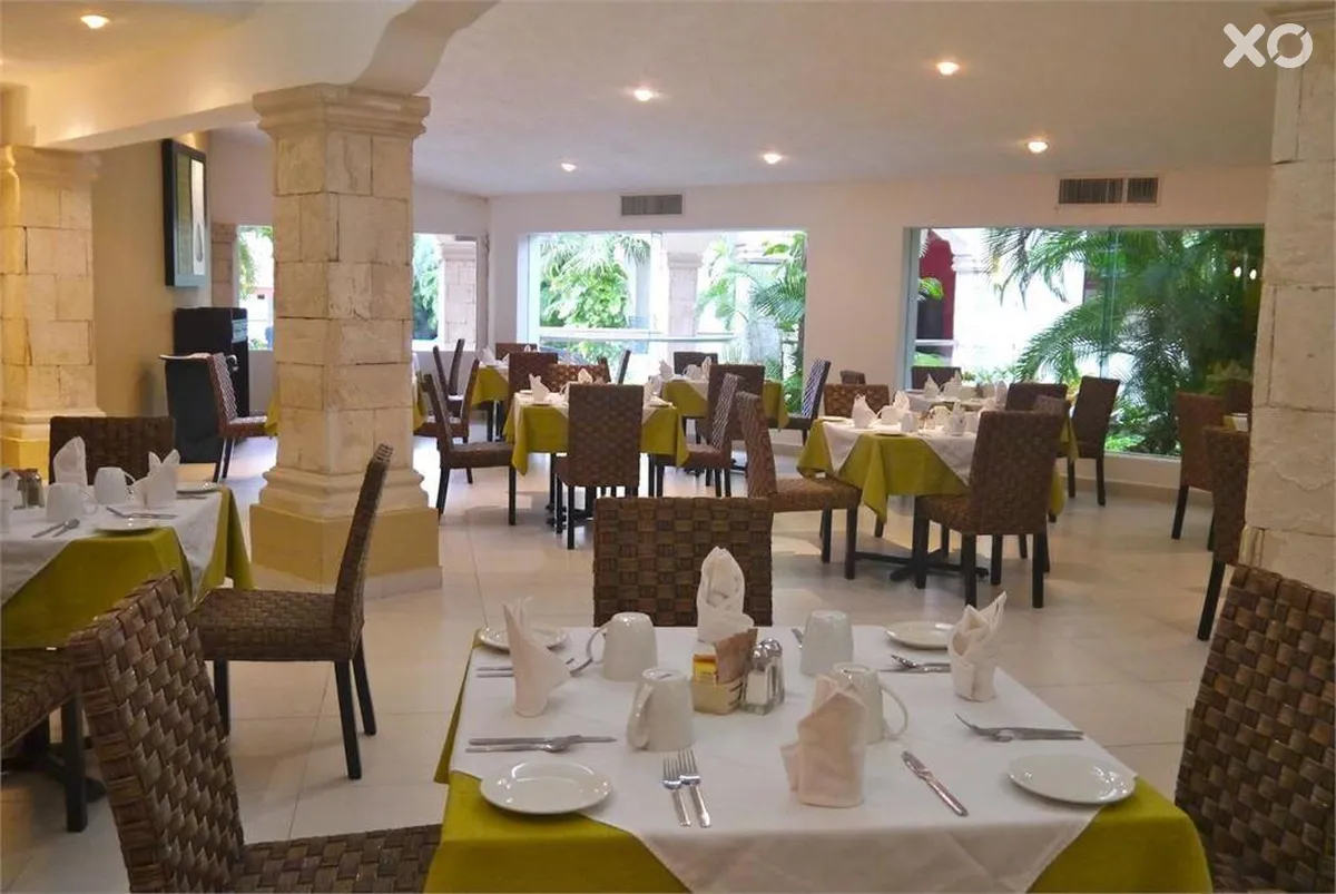 Adhara Cancun