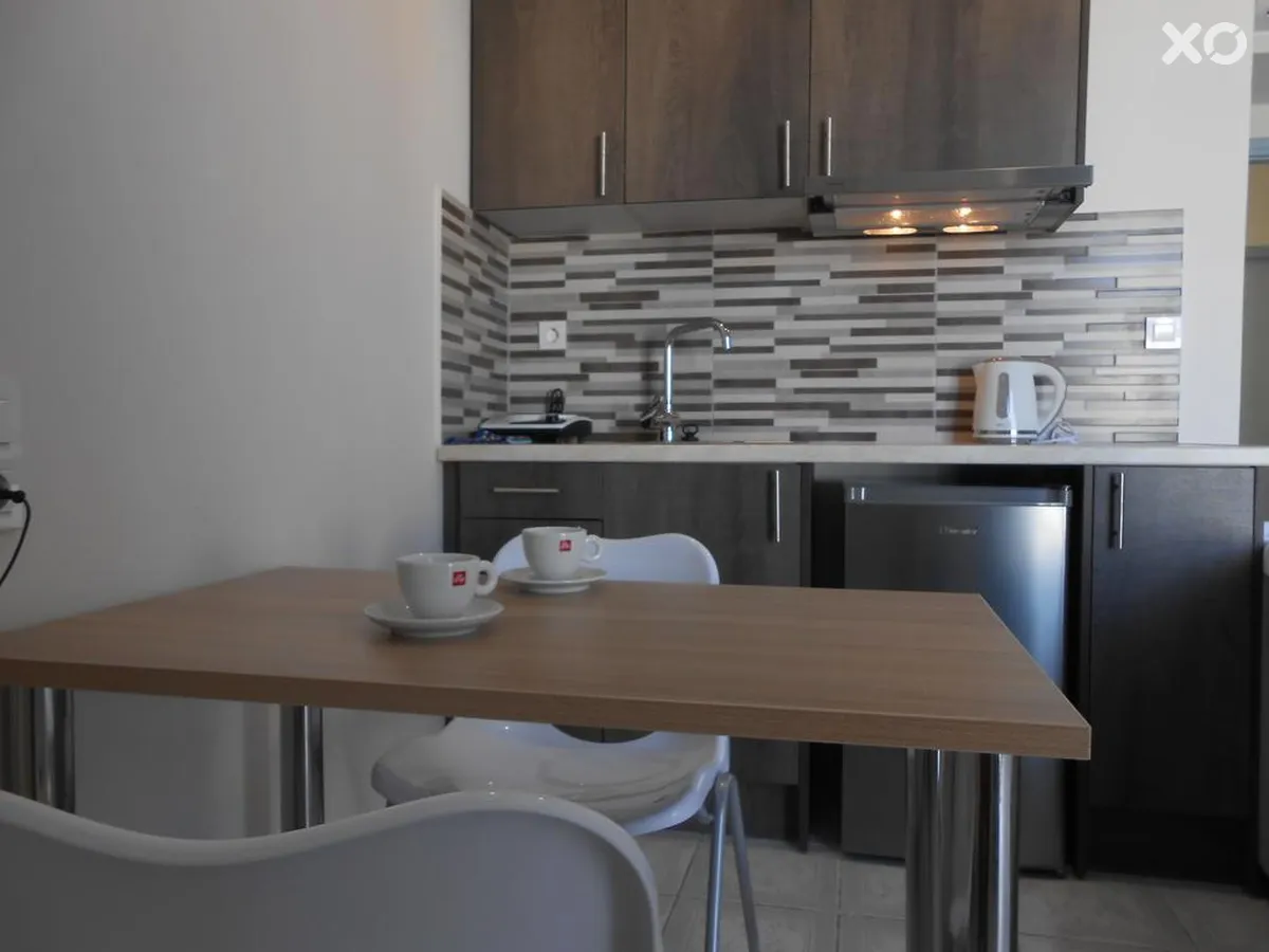 Aristo Apts