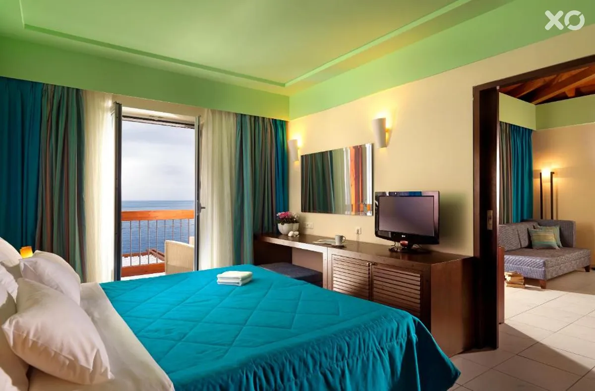 Apostolata Island Resort & Spa