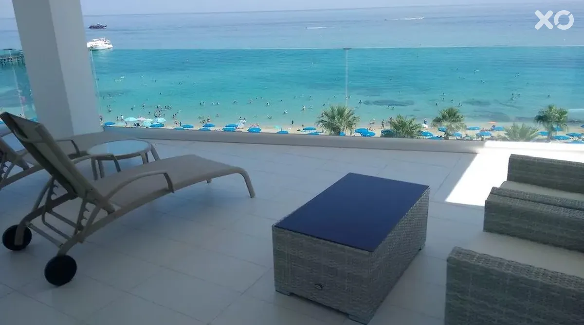 Vrissaki Beach Hotel