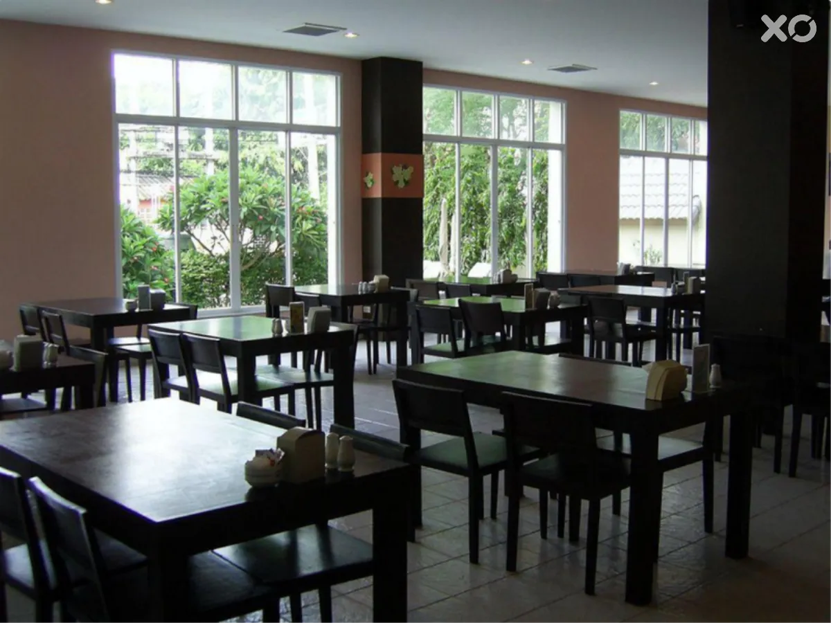 Crown Pattaya Beach Hotel