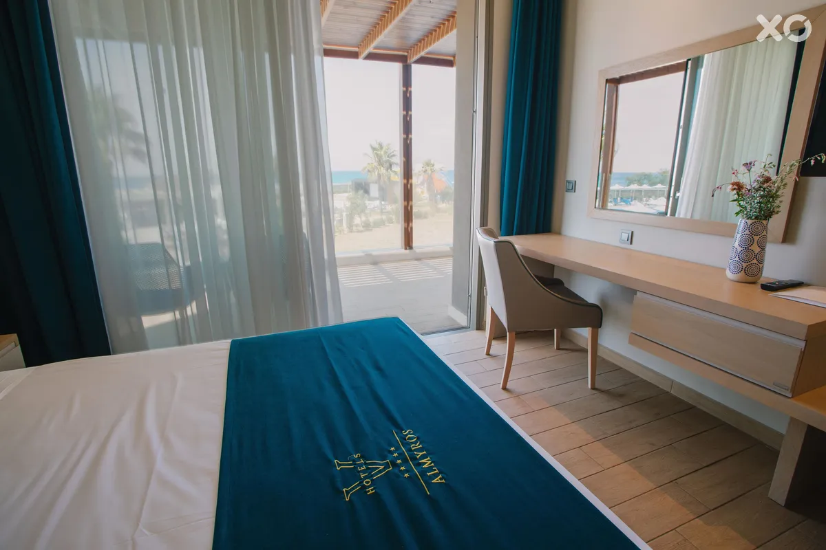 Almyros Beach Resort & Spa