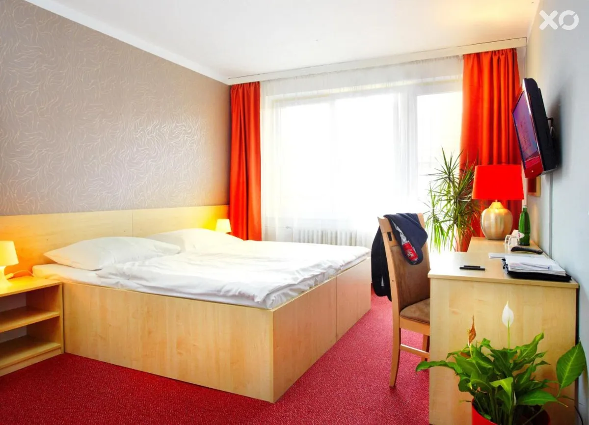 Charles Central Hotel
