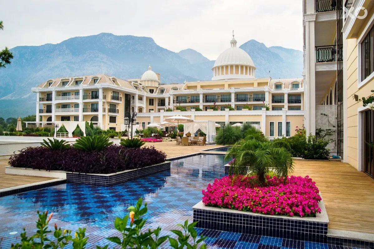 Juju Premier Palace