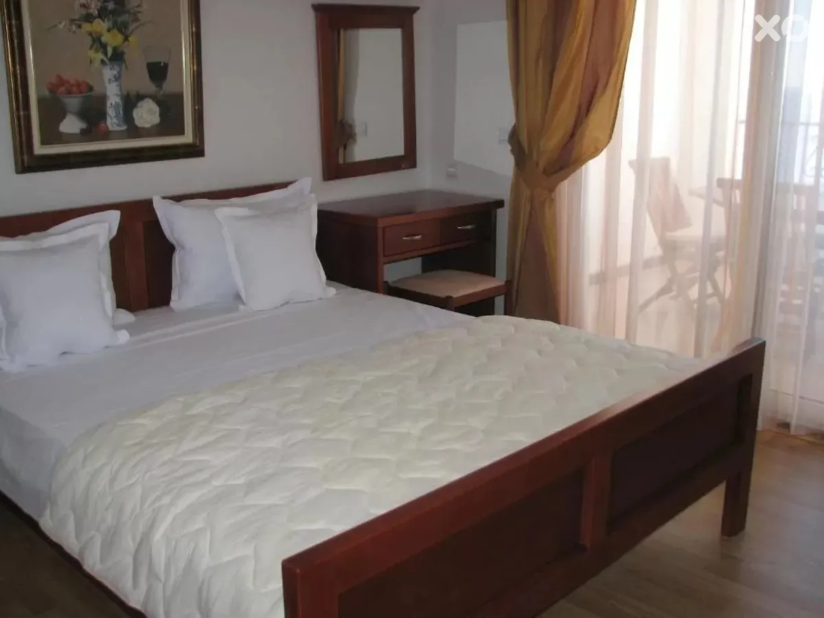 Leut Apartments