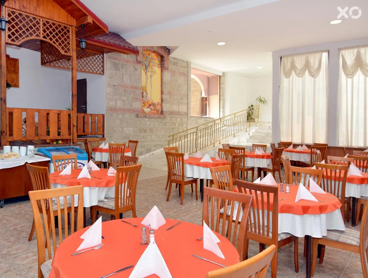 Estreya Residence Hotel