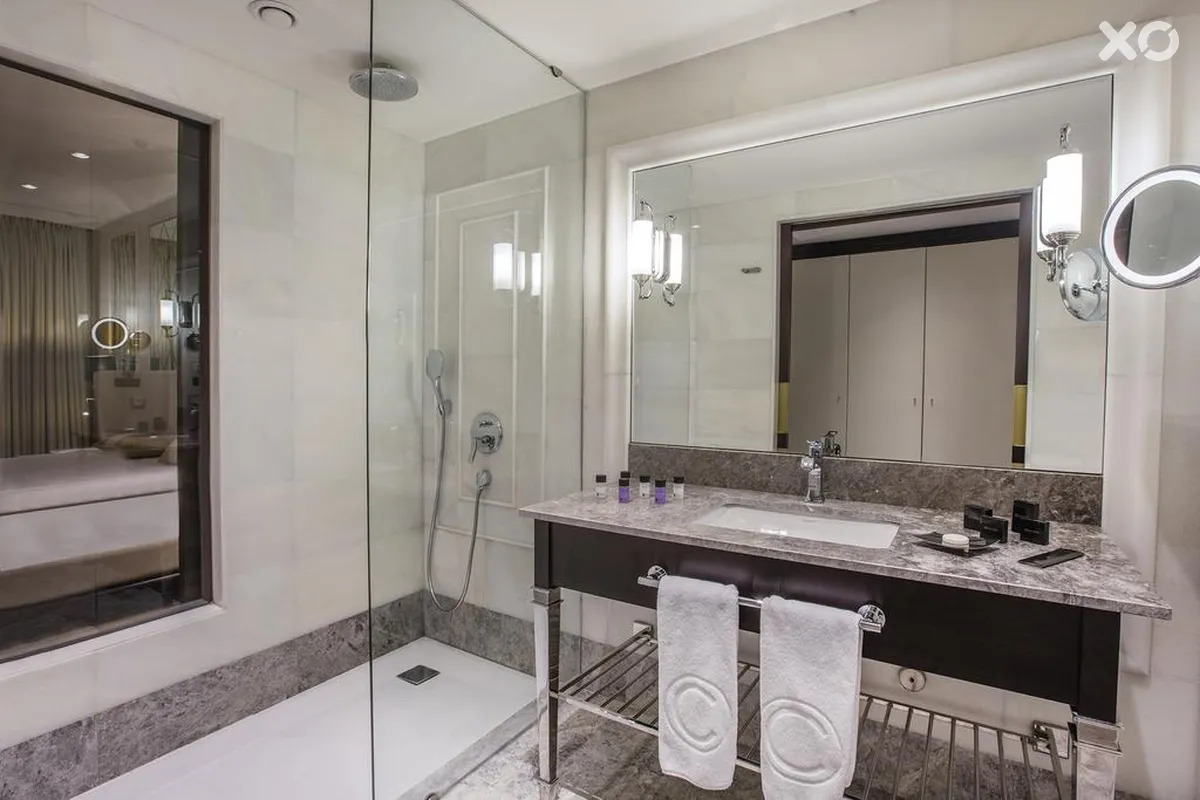 Charisma De Luxe Hotel