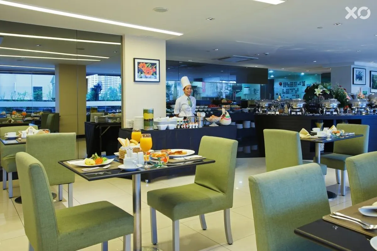 Golden Tulip Mandison Suites