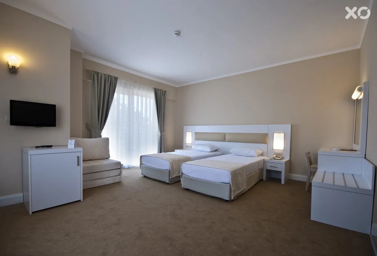 MG White Lilyum Hotel