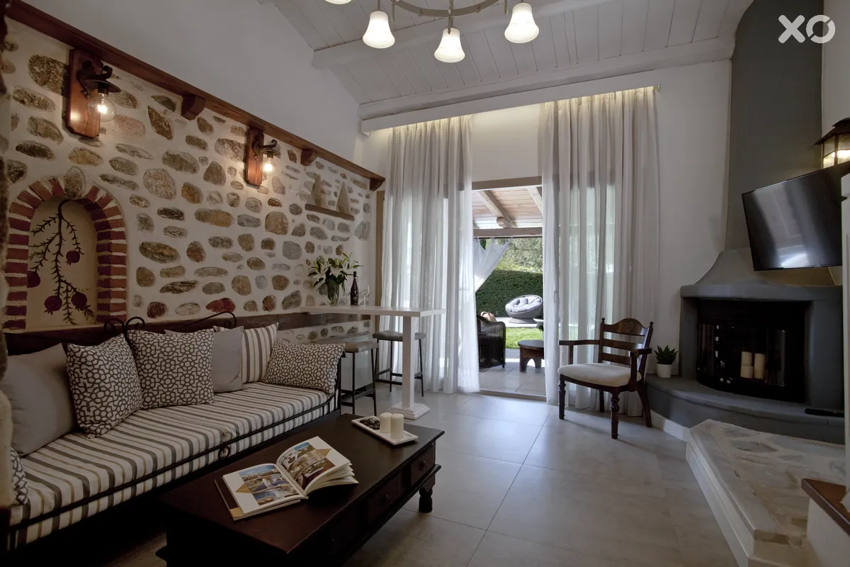 Acrotel Athena Residence