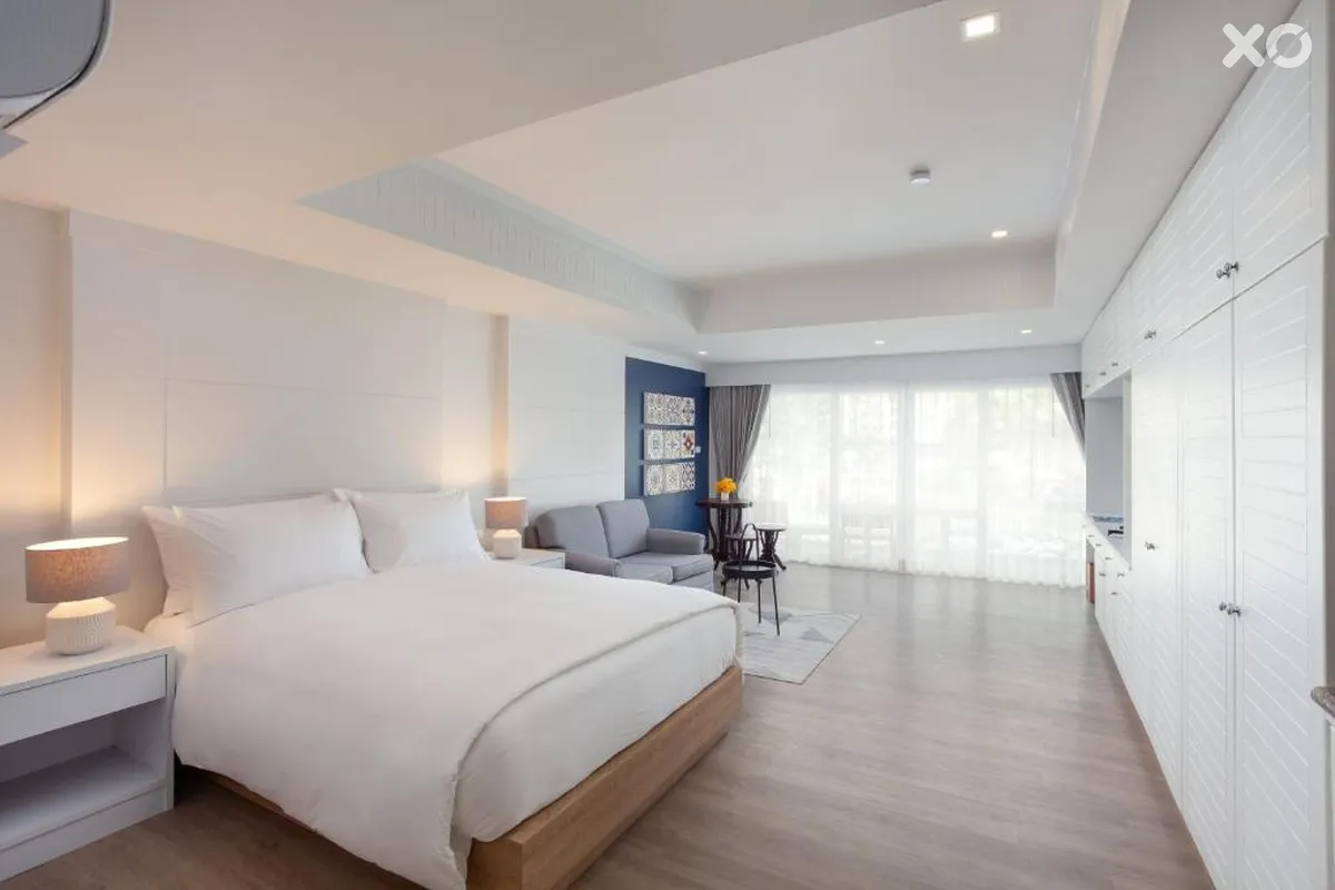 Anona Beachfront Phuket Resort