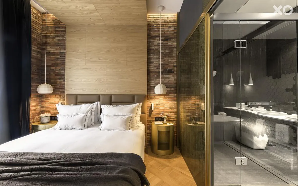 Monument Hotel