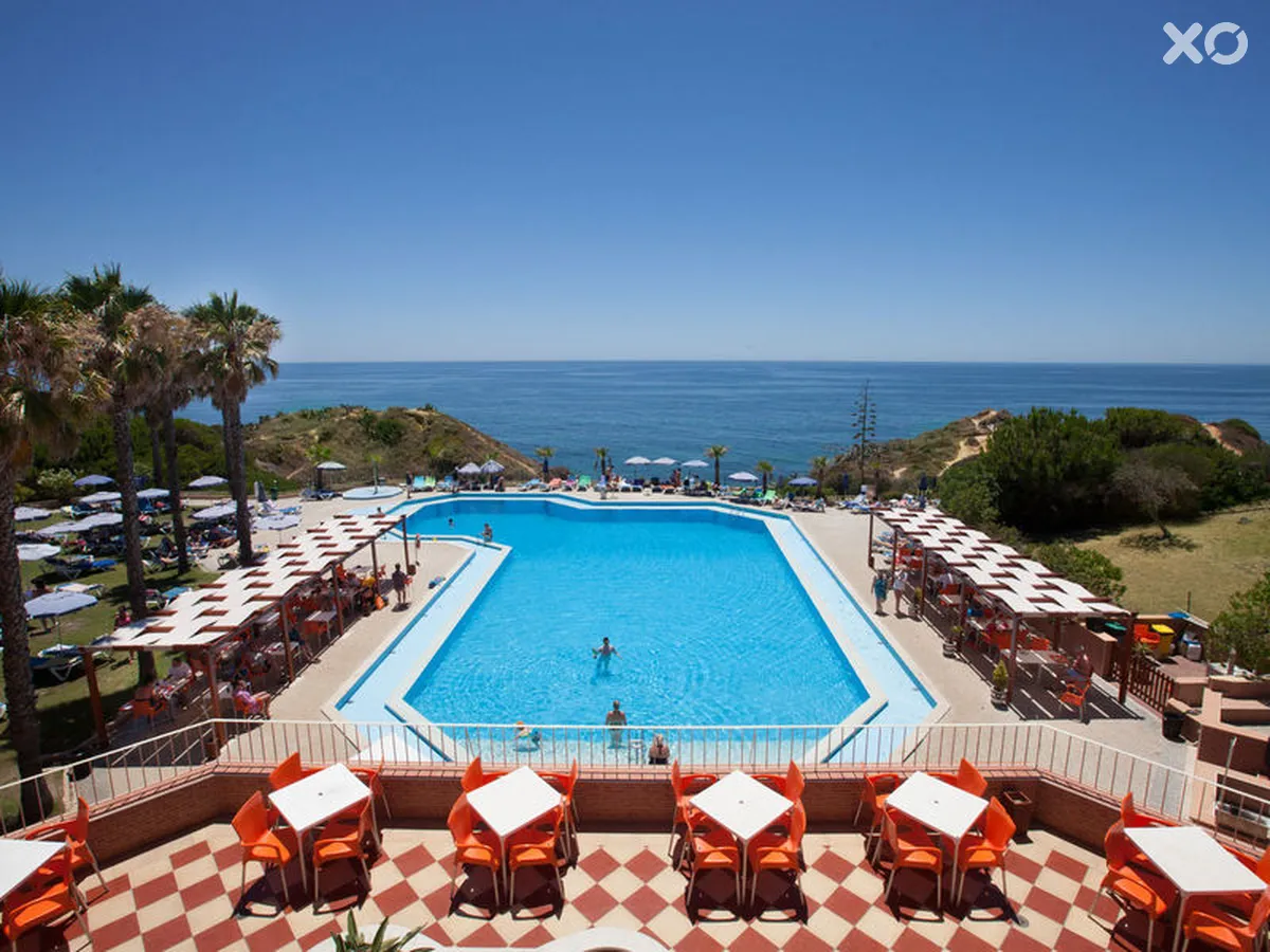Auramar Beach Resort