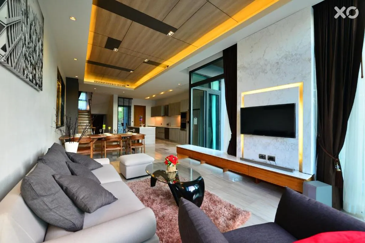 Bukit Pool Villas